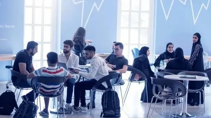 الجامعة الأمريكية في دبي؛ تخصصاتها وأبرز 6